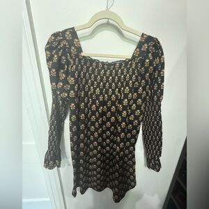 Doen long sleeve dress worn twice - mint condition